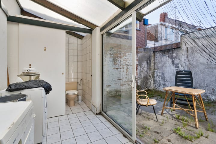 Foto 9 van Tholensstraat 147