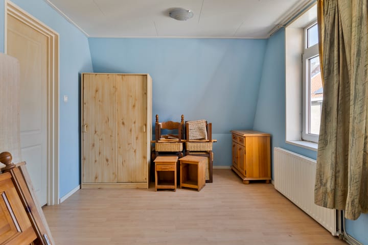 Foto 15 van Tholensstraat 147