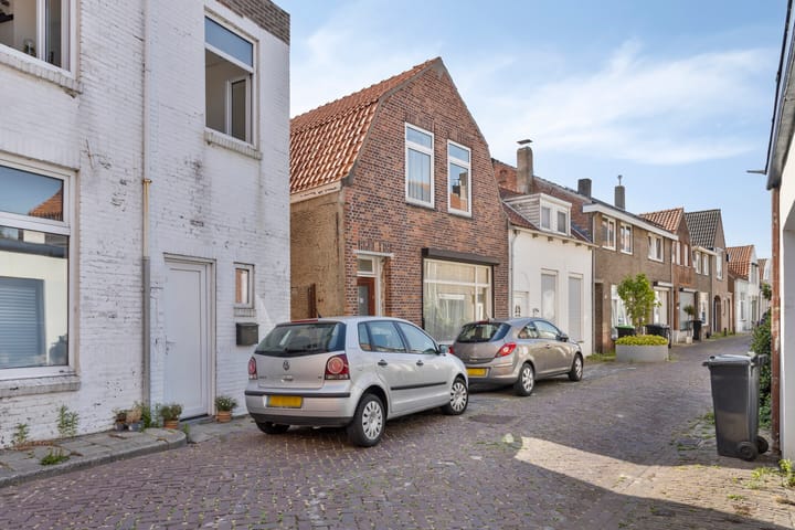 Foto 19 van Tholensstraat 147