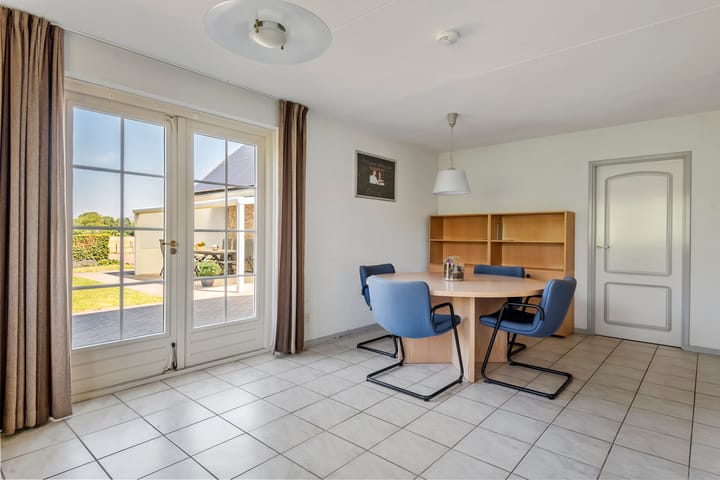 Foto 14 van Waalbandijk 65