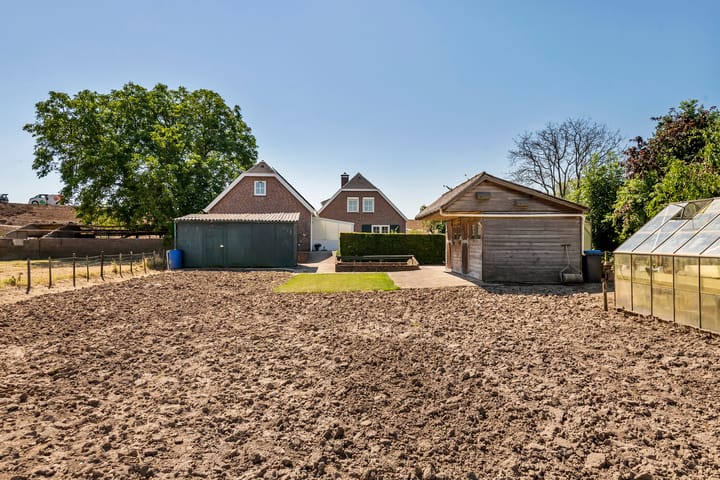 Foto 38 van Waalbandijk 65