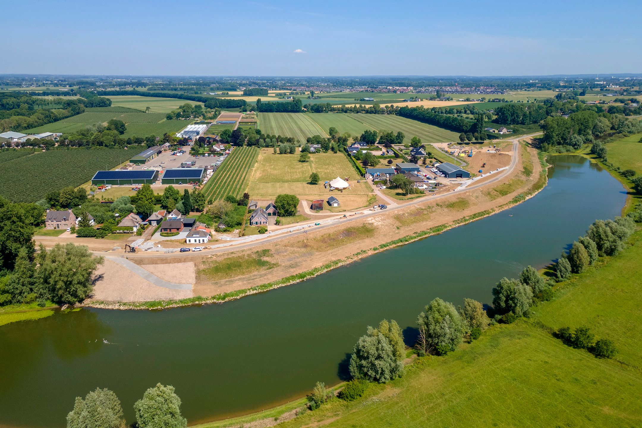 Foto 42 van Waalbandijk 65