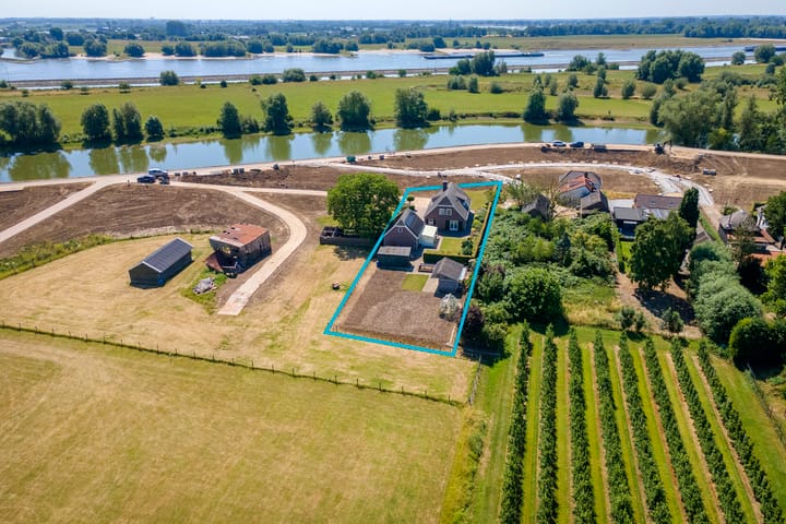 Foto 45 van Waalbandijk 65