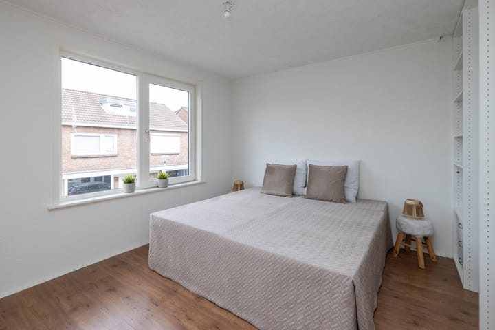 Foto 15 van Esdoornstraat 71