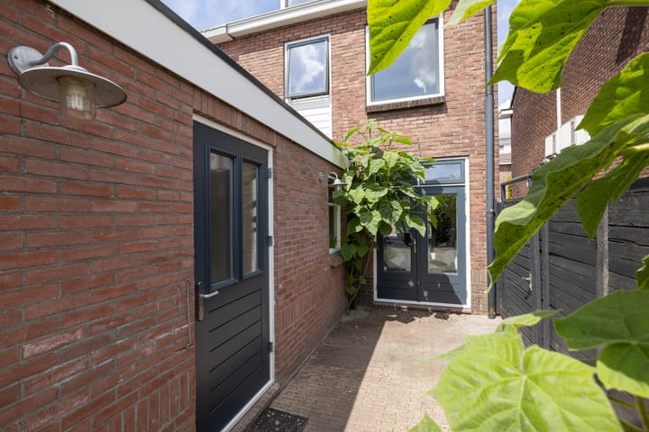 Foto 26 van Esdoornstraat 71