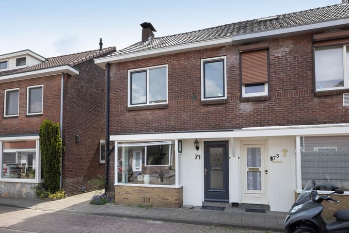 Foto 30 van Esdoornstraat 71