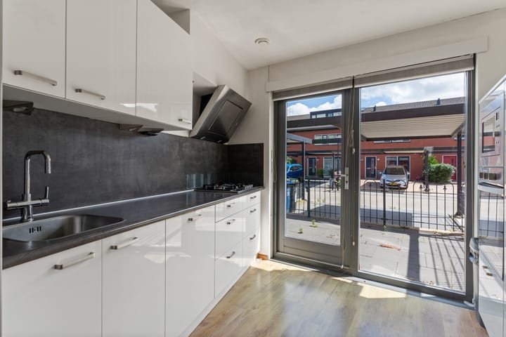 Foto 14 van Woestduijnstraat 73