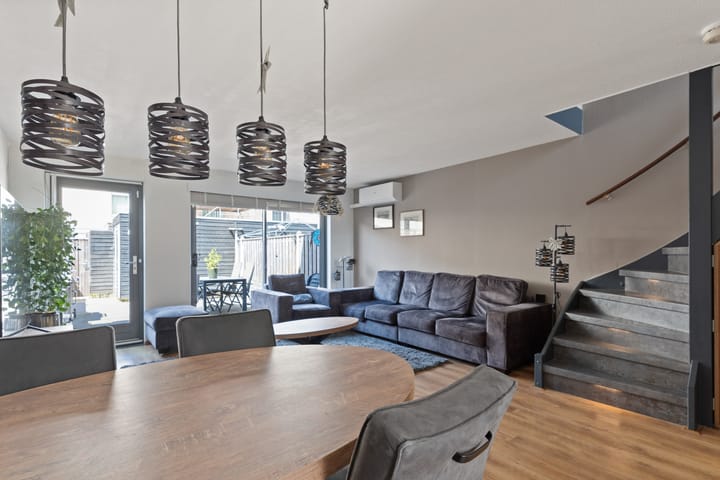 Foto 12 van Woestduijnstraat 73