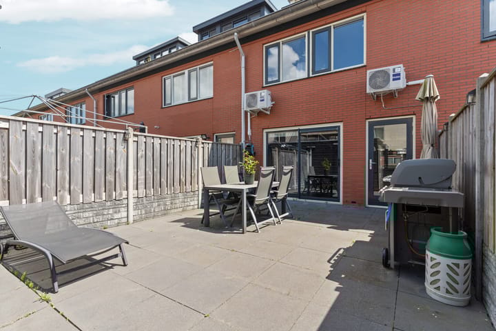 Foto 32 van Woestduijnstraat 73