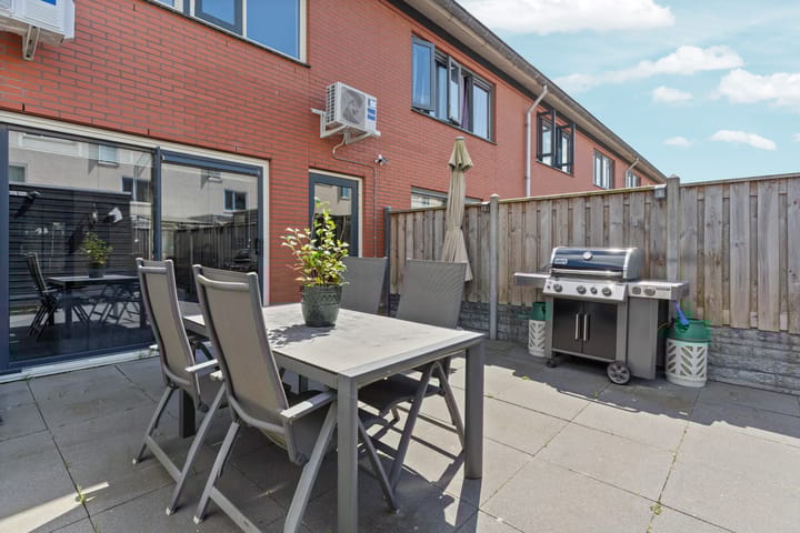 Foto 31 van Woestduijnstraat 73