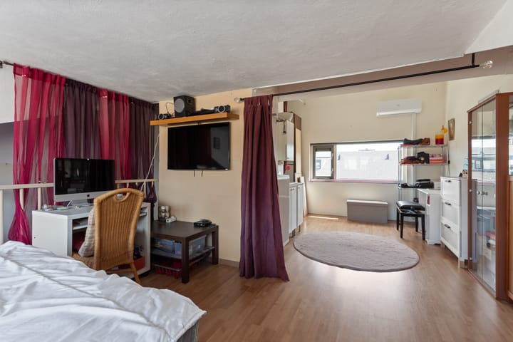 Foto 28 van Woestduijnstraat 73