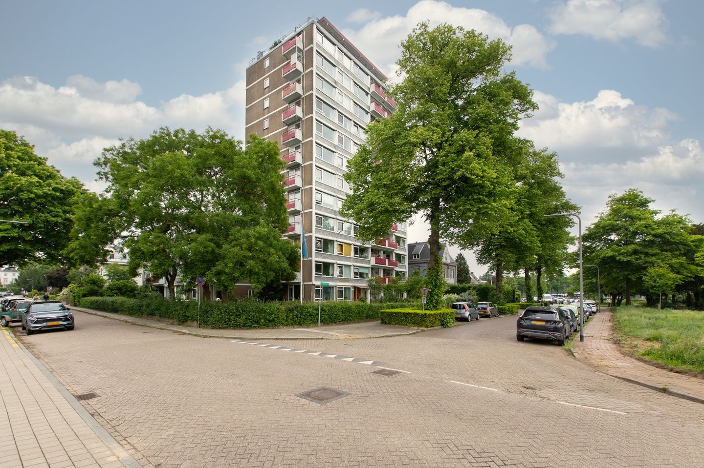 Photo 25 of Stationsplein 106