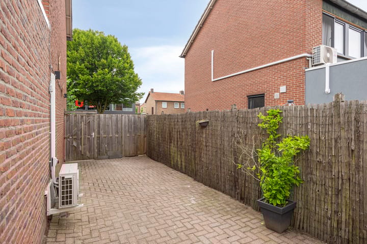 Photo 38 of Gebr. van Doornelaan 98