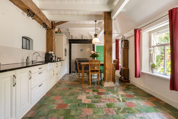 Photo 19 of Omgong 7