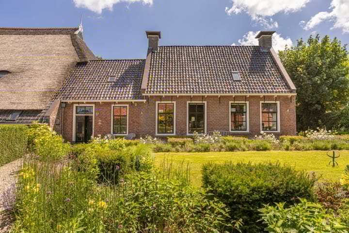 Photo 26 of Omgong 7