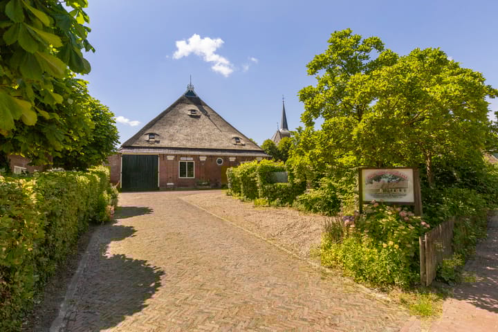 Photo 42 of Omgong 7