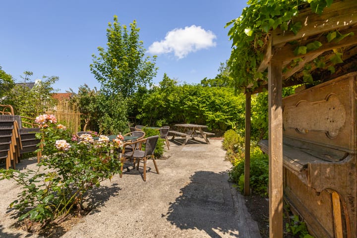 Photo 69 of Omgong 7