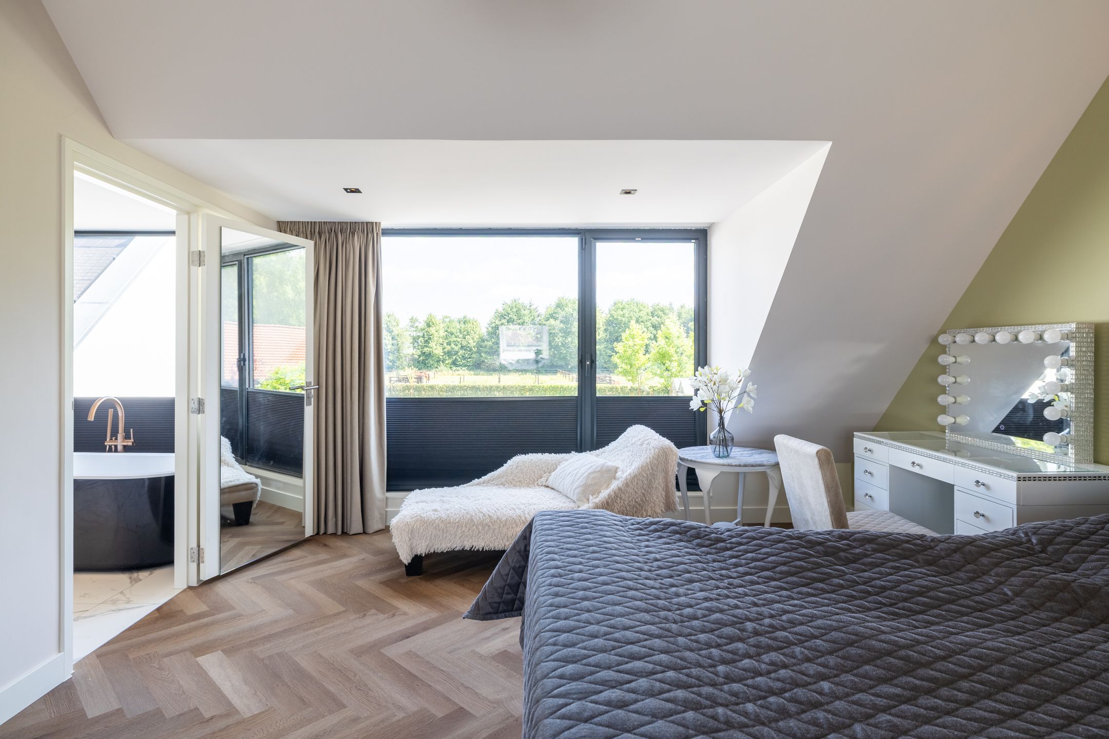 Photo 24 of Beeksestraat 82-A