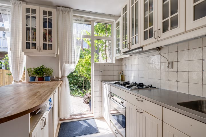 Photo 7 of Lange Singelstraat 92