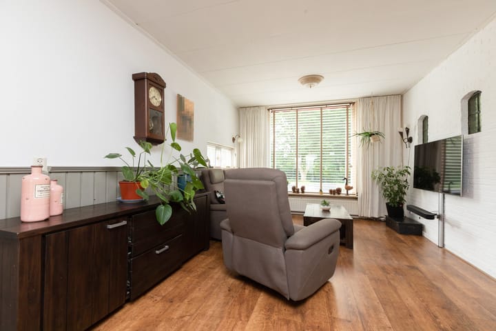 Foto 5 van Scherwolderhemstraat 2