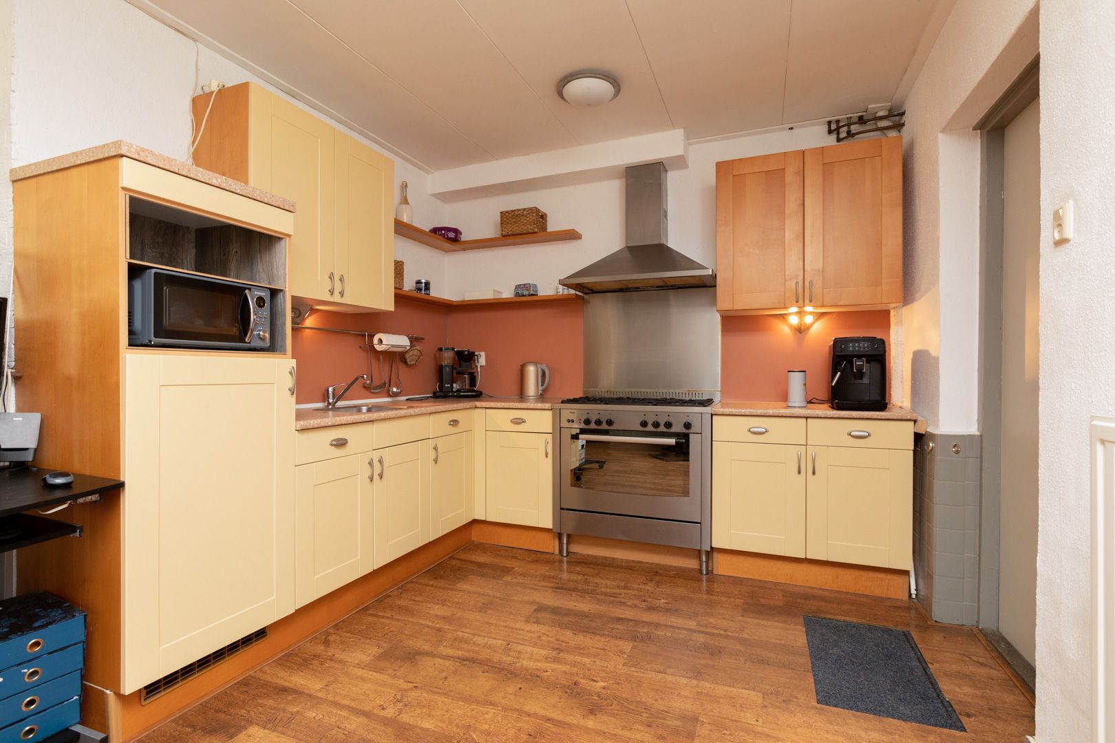 Foto 9 van Scherwolderhemstraat 2