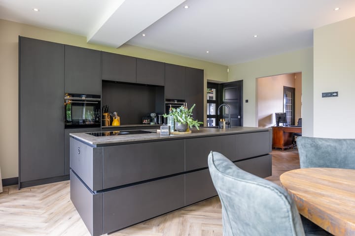 Foto 13 van Gronausestraat 10