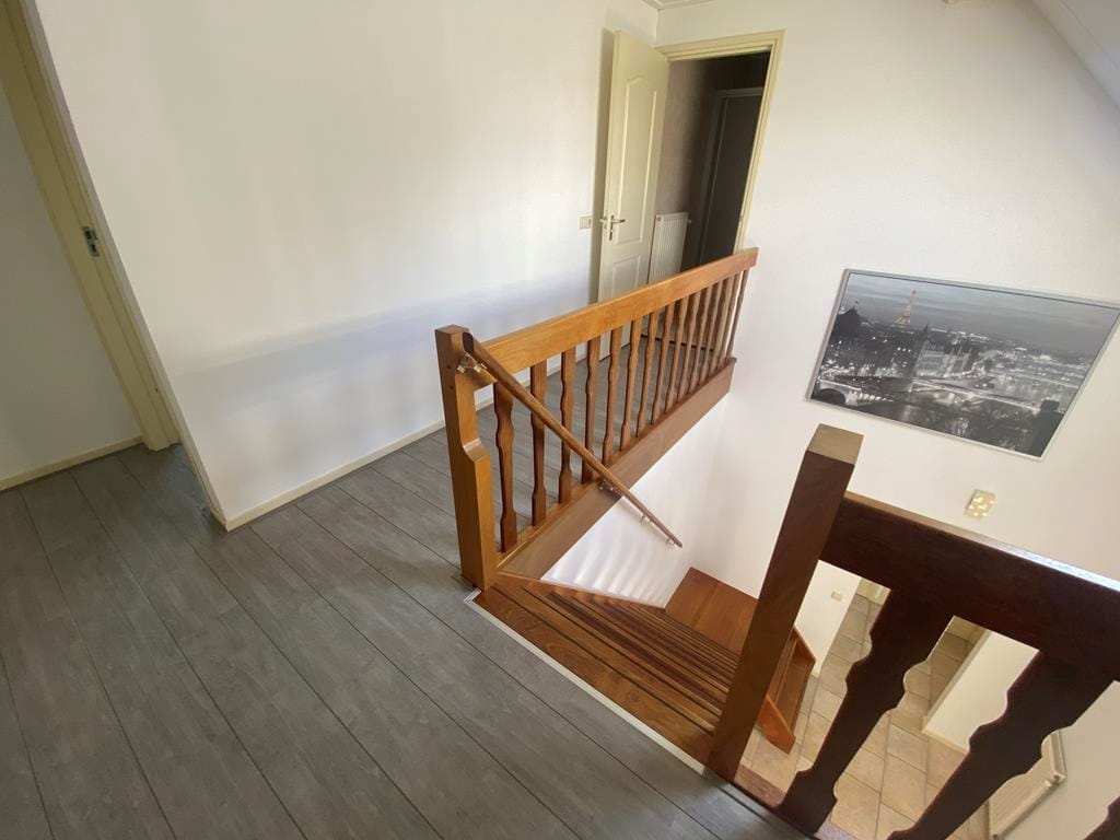 Photo 15 of Waver 3-B