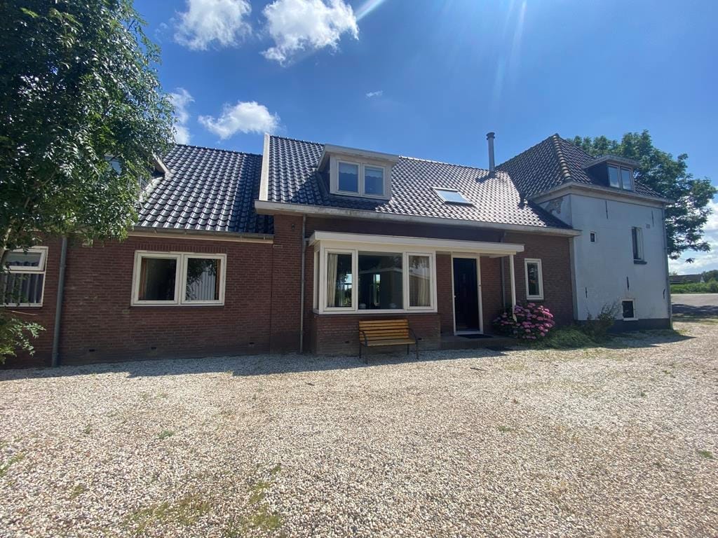 Photo 24 of Waver 3-B