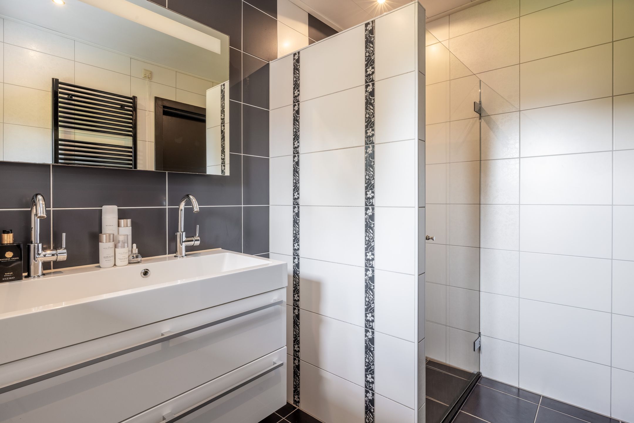 Foto 39 van Gronausestraat 10