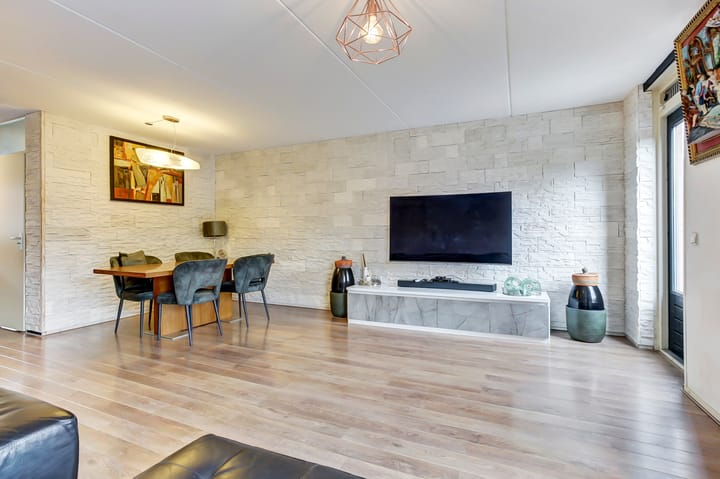 Foto 10 van Aalbessenstraat 18