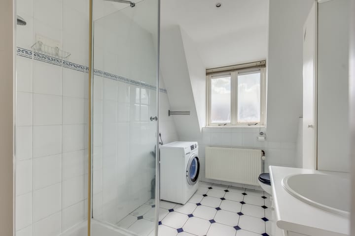 Foto 30 van Justus van Effenstraat 10-BS