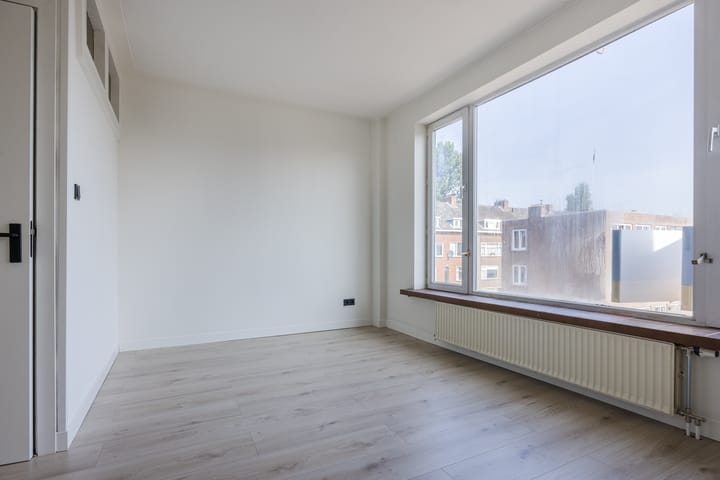 Foto 5 van Russischestraat 90-B02