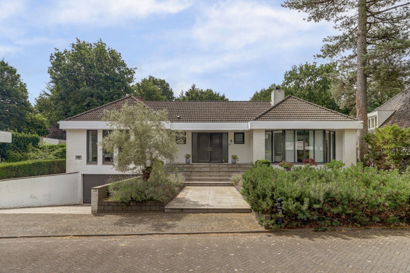 Foto 1 van Floresstraat 15