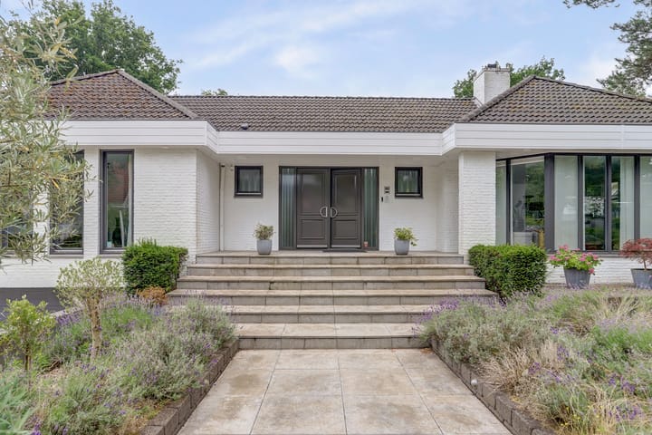 Foto 8 van Floresstraat 15