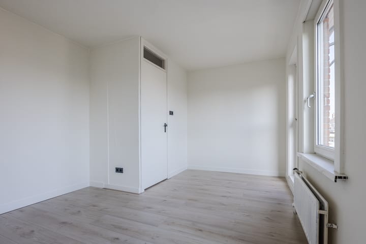 Foto 19 van Russischestraat 90-B02