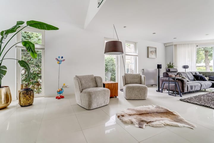 Foto 10 van Floresstraat 15