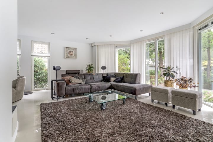 Foto 11 van Floresstraat 15