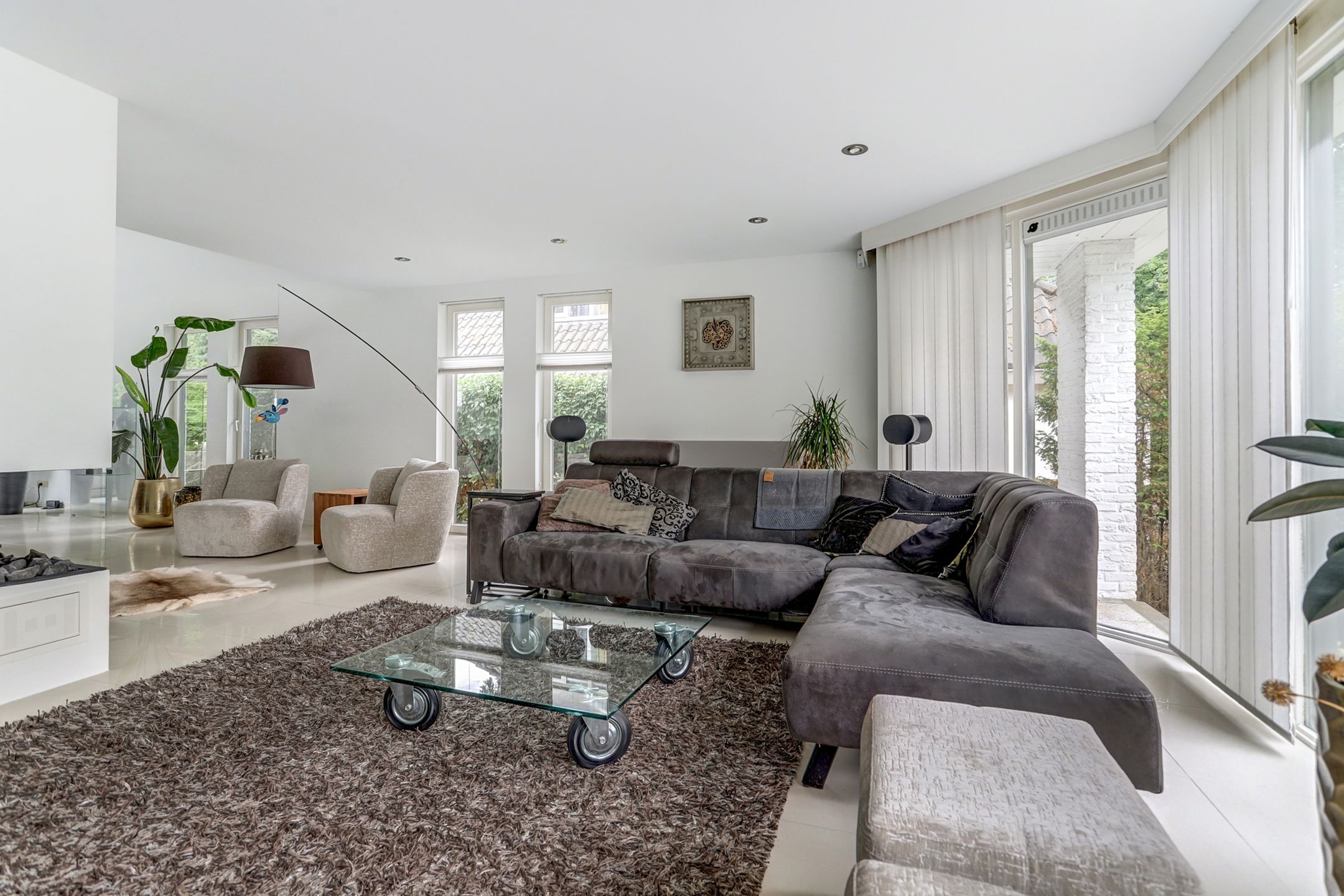 Foto 12 van Floresstraat 15