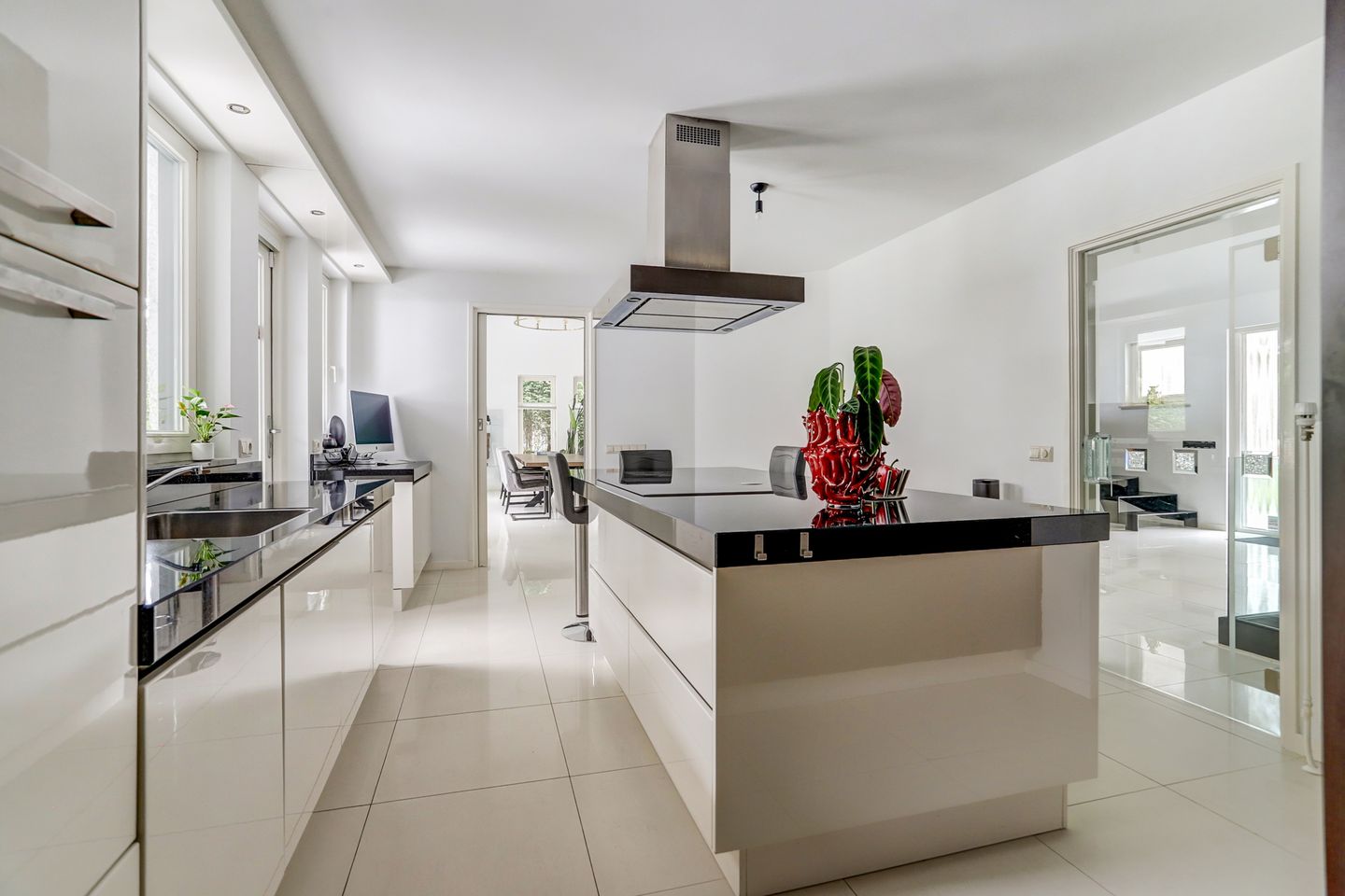 Foto 14 van Floresstraat 15