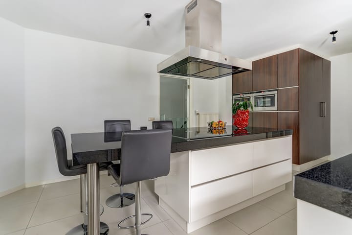 Foto 18 van Floresstraat 15