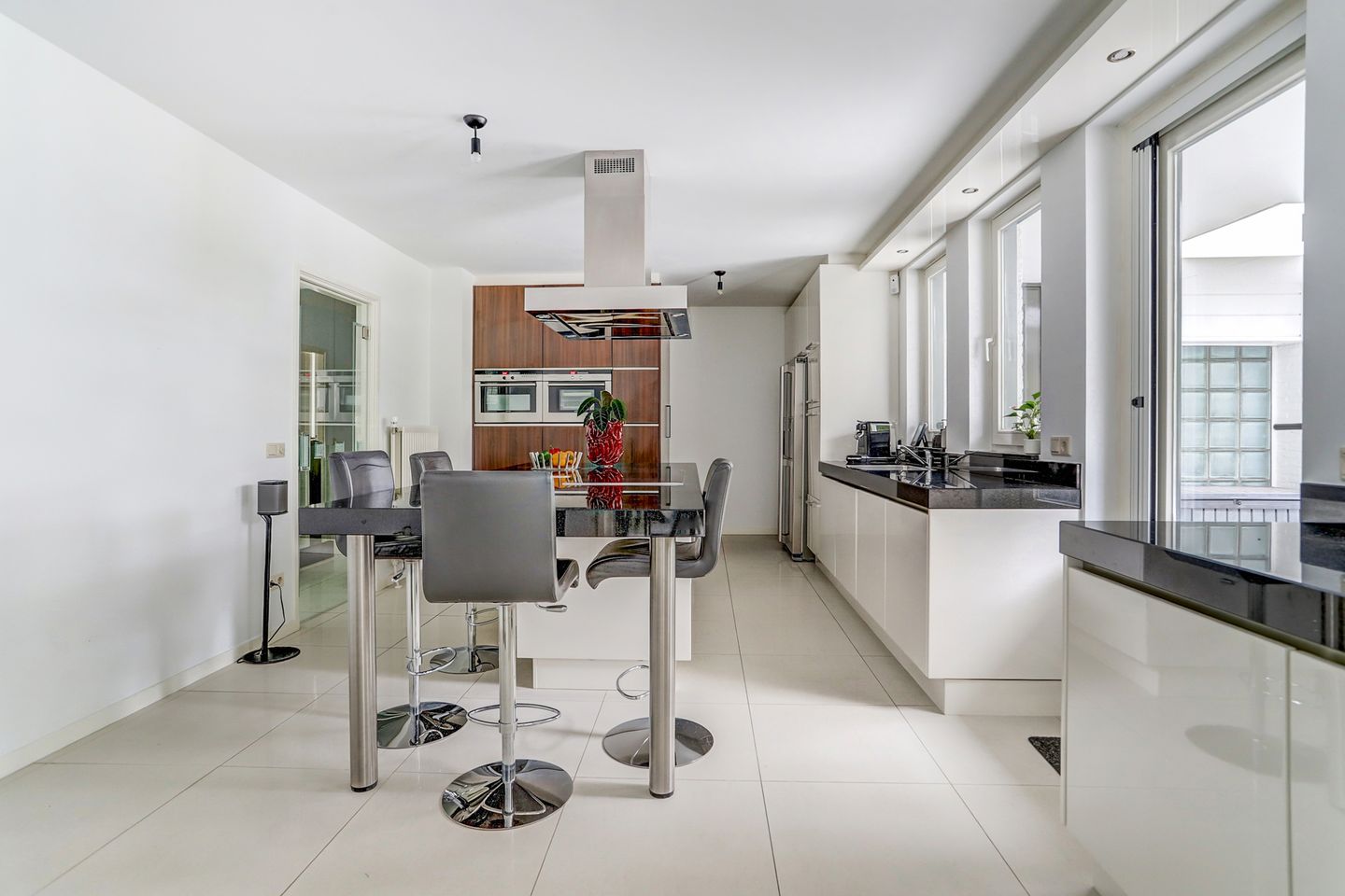 Foto 19 van Floresstraat 15