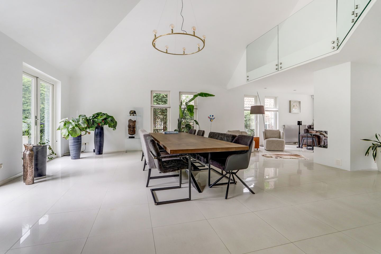 Foto 20 van Floresstraat 15