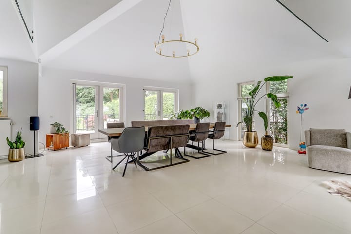 Foto 23 van Floresstraat 15