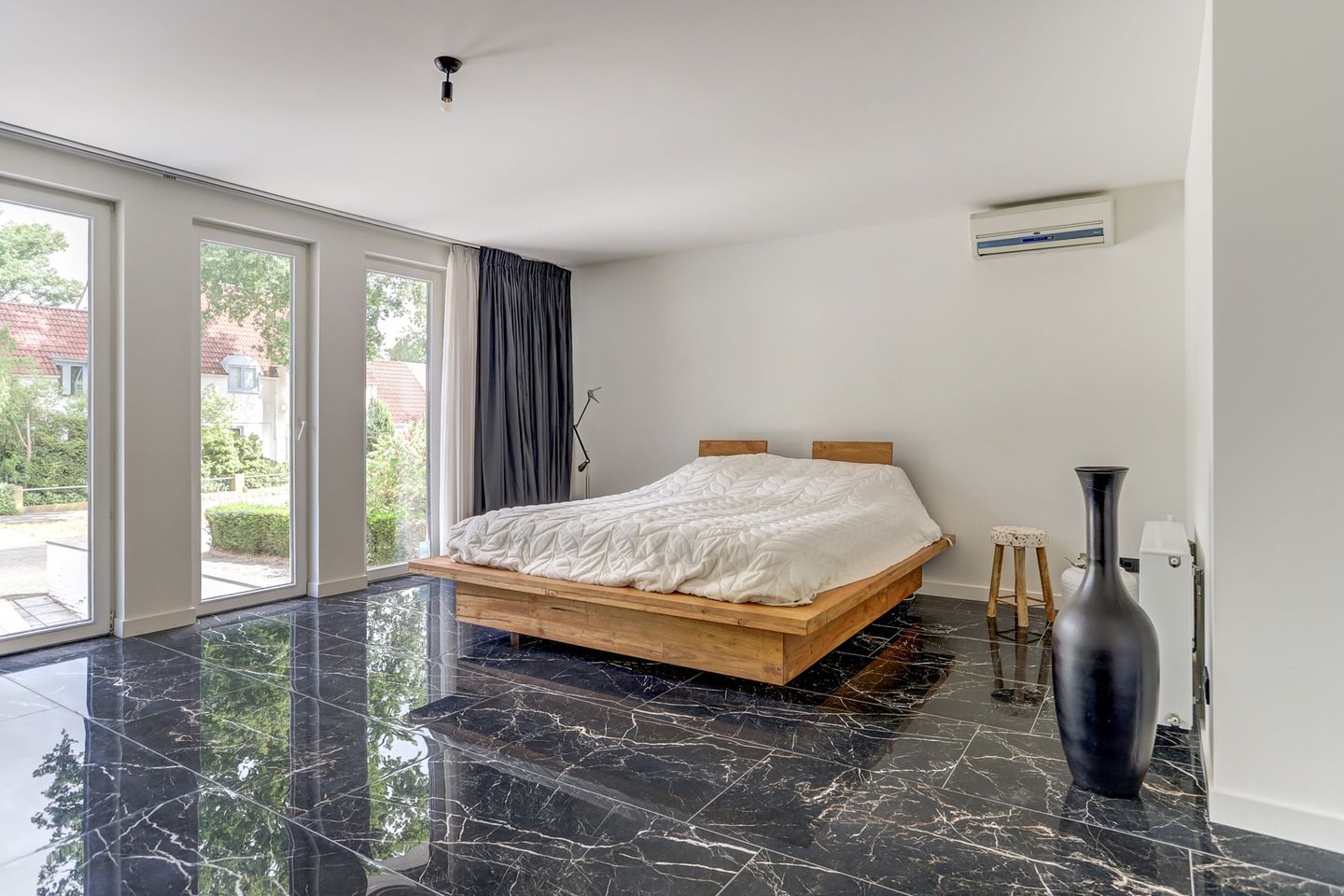 Foto 44 van Floresstraat 15