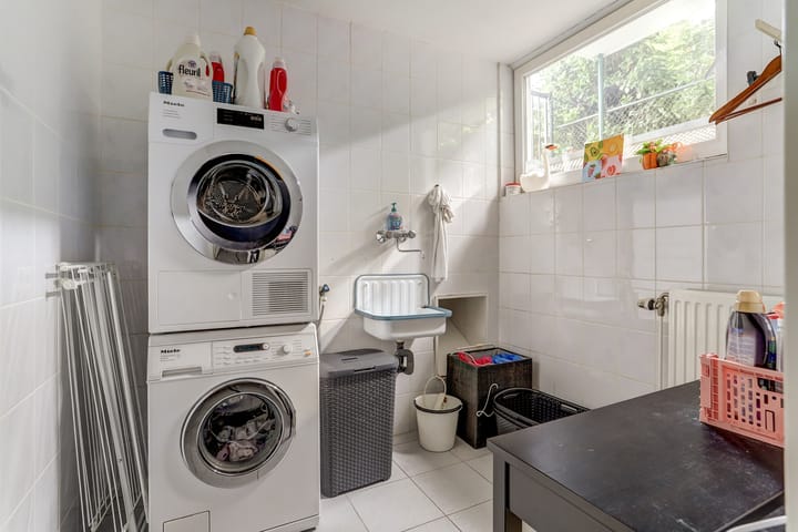 Foto 57 van Floresstraat 15