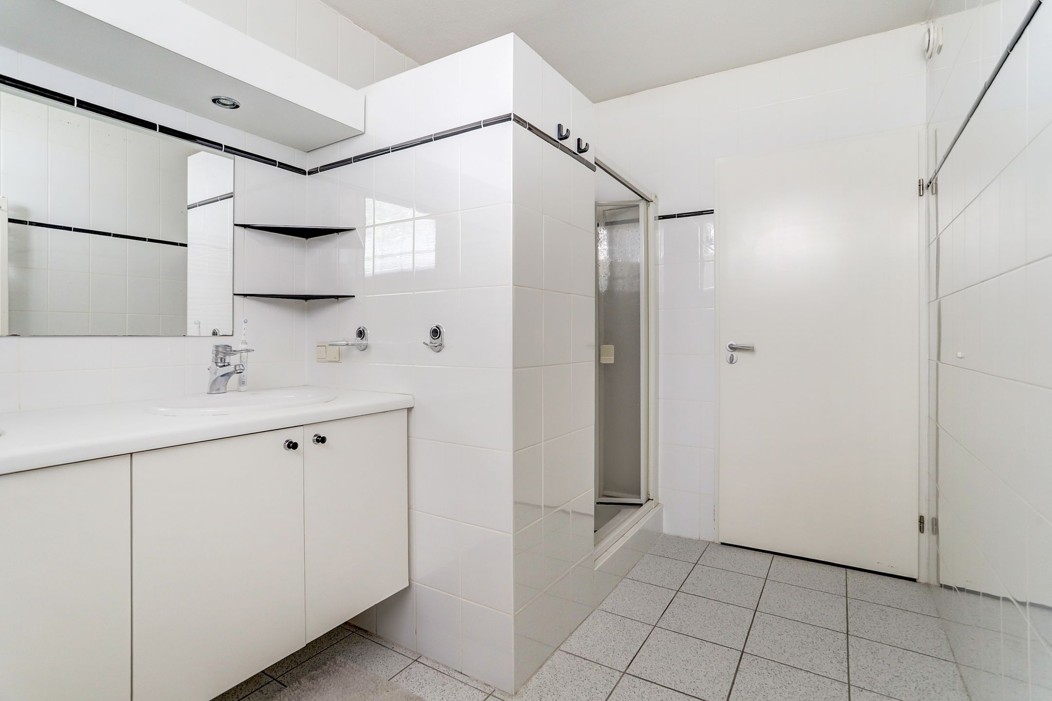 Foto 60 van Floresstraat 15