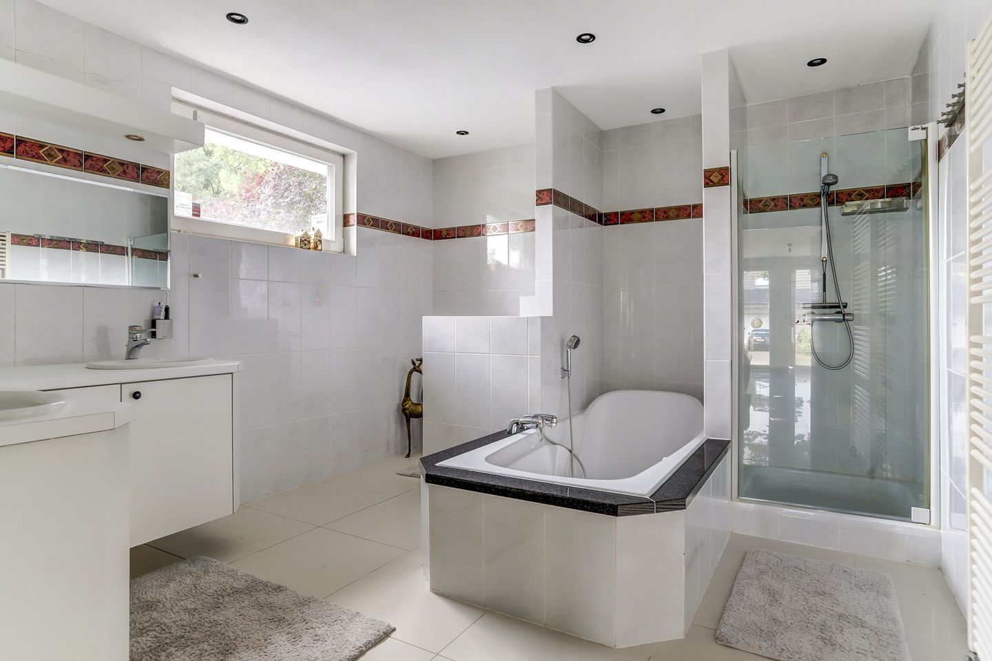 Foto 64 van Floresstraat 15