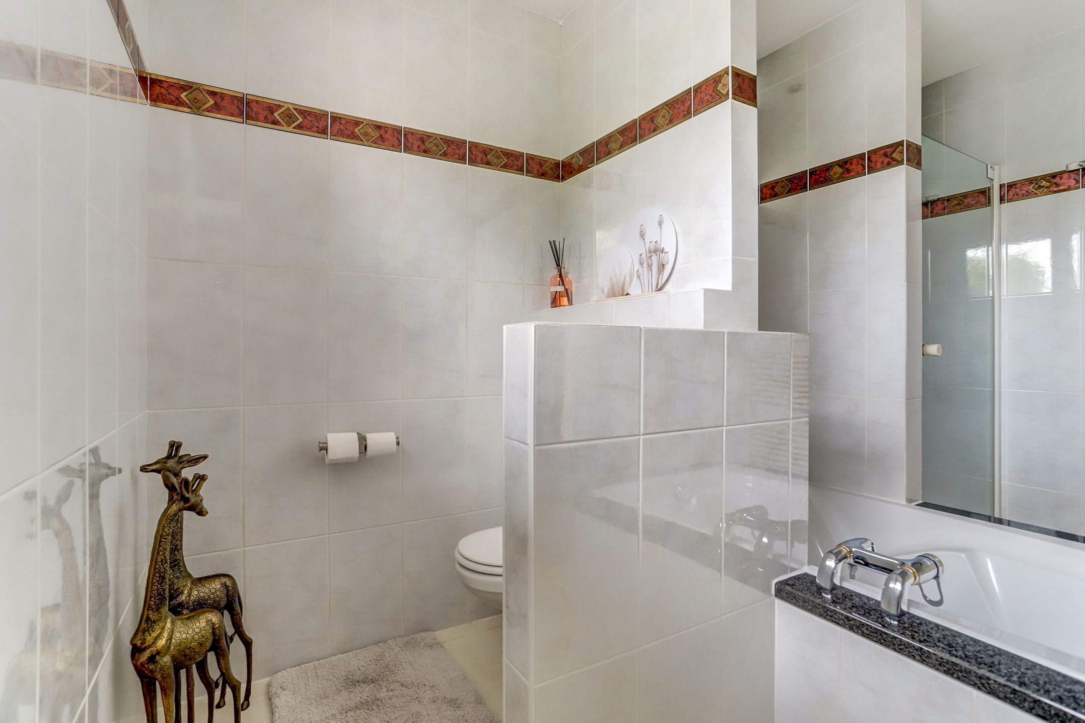 Foto 66 van Floresstraat 15