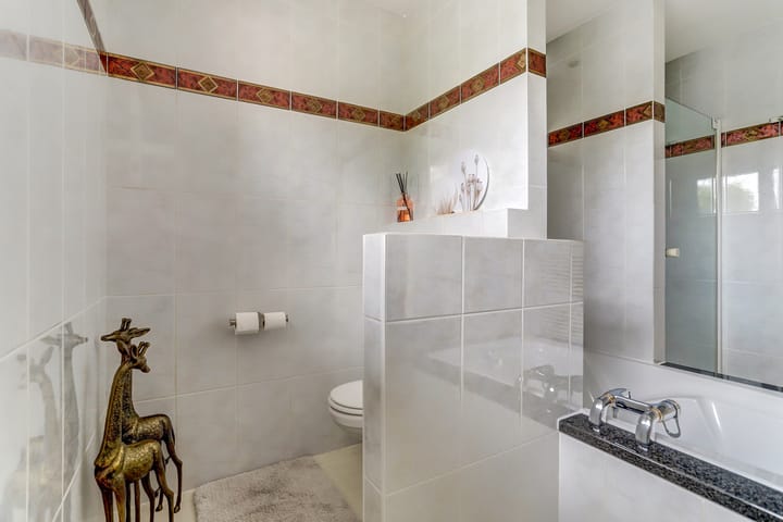 Foto 66 van Floresstraat 15