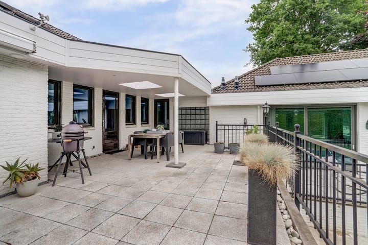 Foto 68 van Floresstraat 15